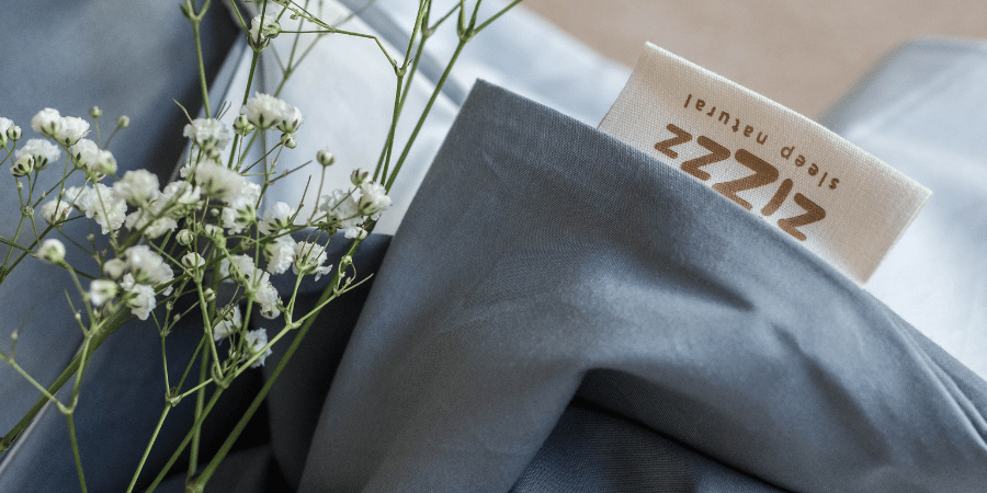 Zoom sur le linge de lit Zizzz